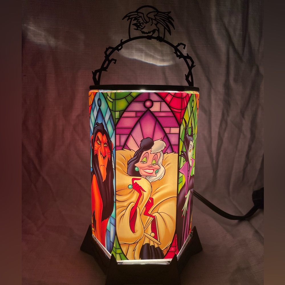 SCENTSY *NIB* Disney Villans, All The Rage Wax Warmer